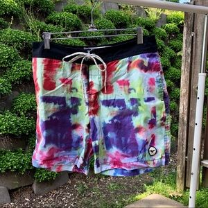 Men’s board shorts